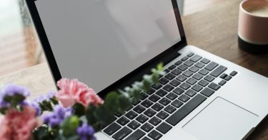 【Excel】曜日を自動で表示する2つの方法～カレンダーは不要