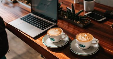 【Word】2ページを1枚の用紙に並べて印刷するには～印刷のコツ